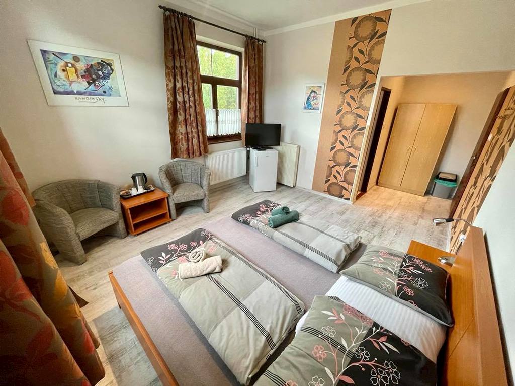 View – economy double room, Reitmayer guesthouse